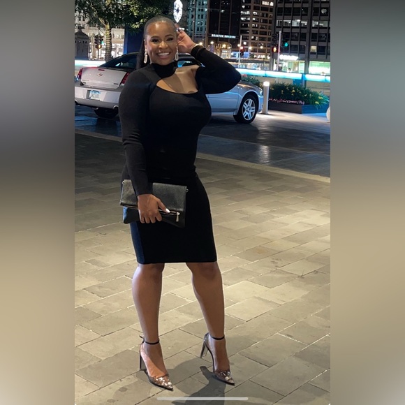 Black long sleeve midi dress - Picture 2 of 13